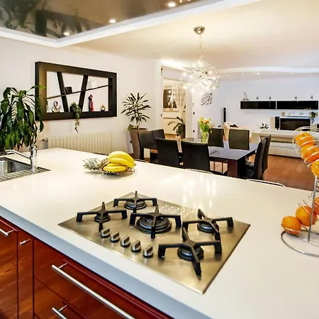 Sky Near Rovinj For 10 People With Private Heated Pool & Children Playground Villa Rovinjsko Selo