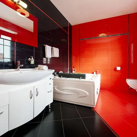 Sky Near Rovinj For 10 People With Private Heated Pool & Children Playground