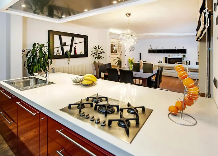 Sky Near Rovinj For 10 People With Private Heated Pool & Children Playground ヴィラ ロヴィンスコ・セロ