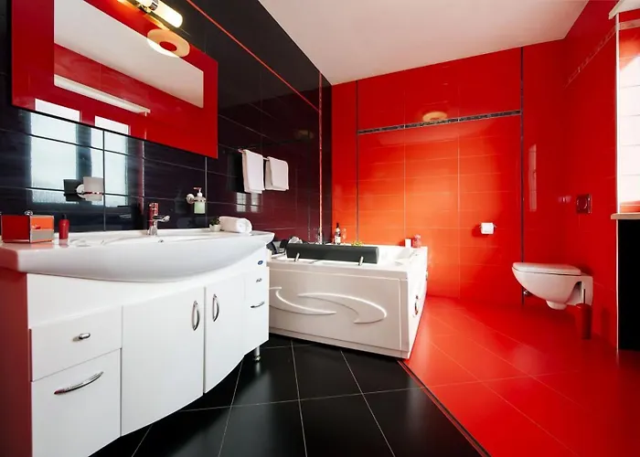 Sky Near Rovinj For 10 People With Private Heated Pool & Children Playground