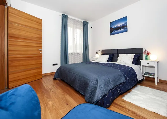 Sky Near Rovinj For 10 People With Private Heated Pool & Children Playground ヴィラ *