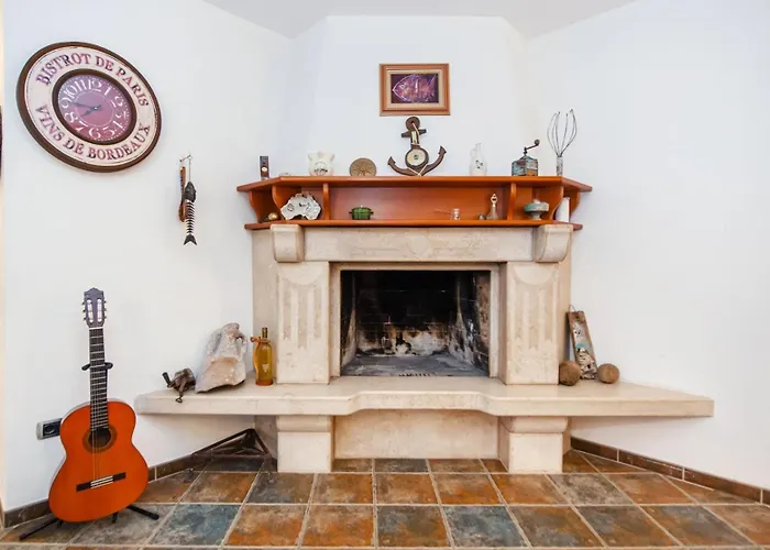 Sky Near Rovinj For 10 People With Private Heated Pool & Children Playground ヴィラ *