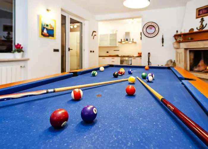 Sky Near Rovinj For 10 People With Private Heated Pool & Children Playground